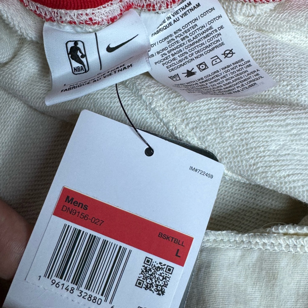 NWT- Nike x NBA Chicago Bulls Courtside Shorts - Picture 5 of 7